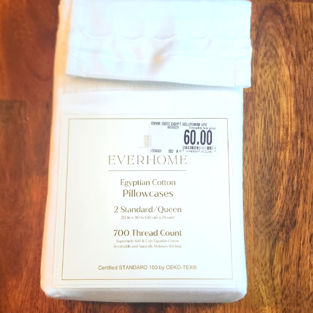 Everhome 700 Thread Count  Egyptian Cotton Pillow Cases Standard/Queen White NWT